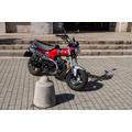 Na, ehhez kell férfinak lenni! Teszt: Honda Dax 125 – 2023.