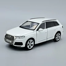 AUDI Q7 - 1:32