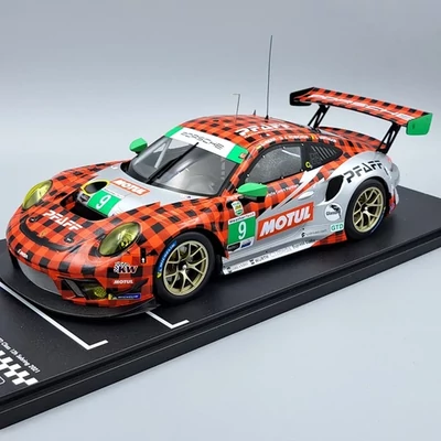 PORSCHE 911 GT3 R - 1:18