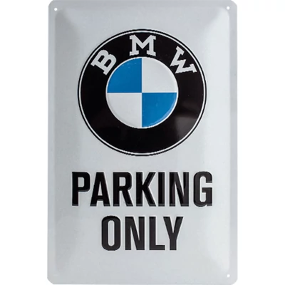 BMW PARKING ONLY TÁBLAKÉP